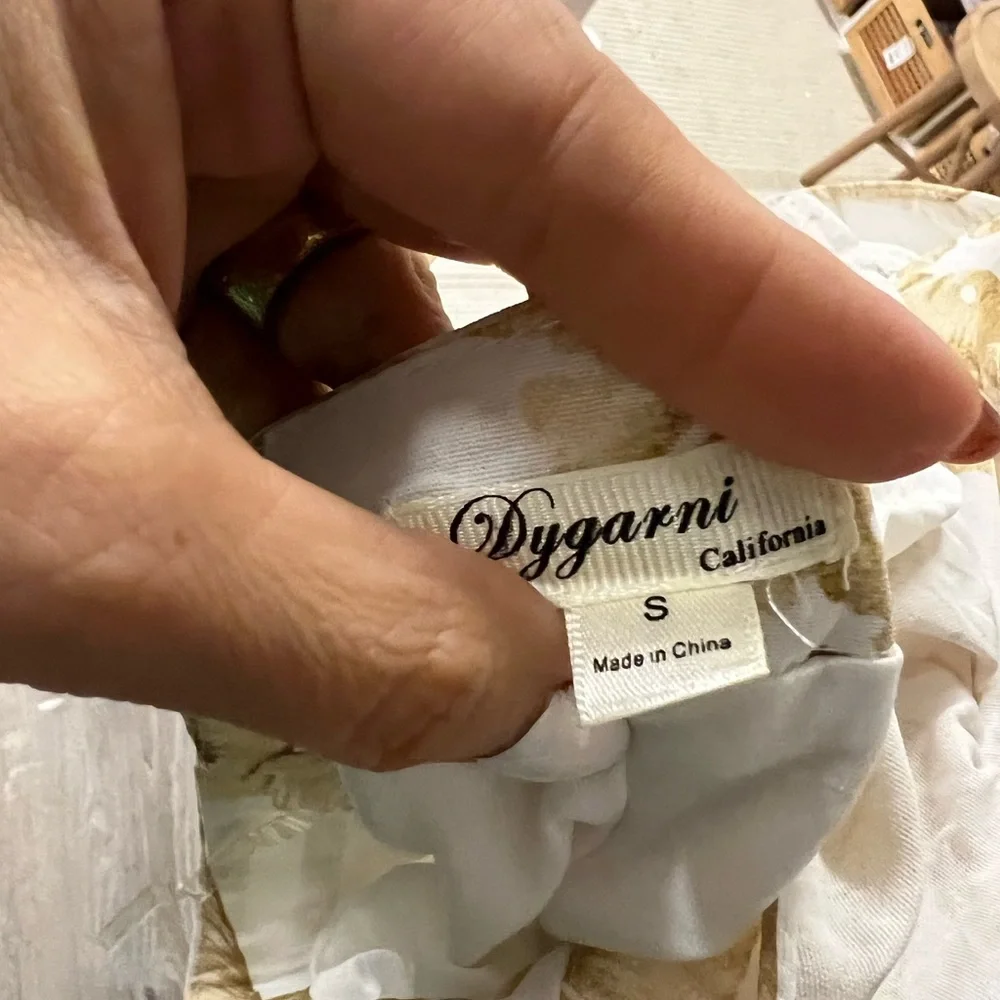 Falda - Picture 2 of 2